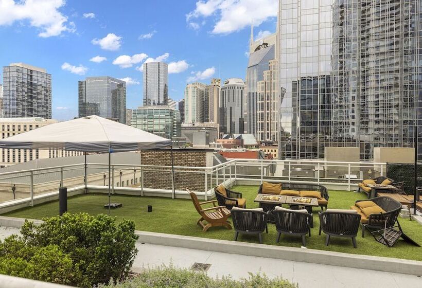 هتل Placemakr Premier Sobro