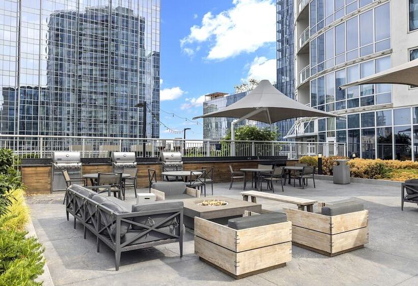 هتل Placemakr Premier Sobro