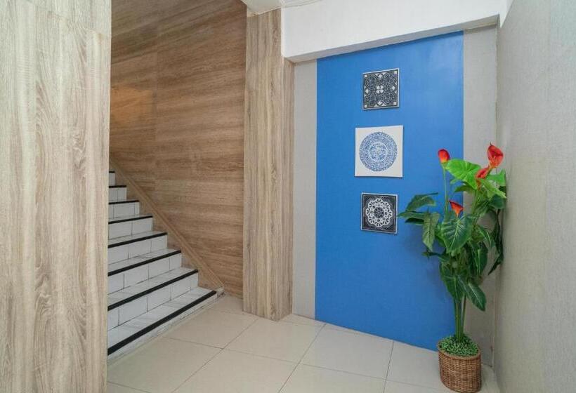 בית מלון כפרי Reddoorz @ Glodok