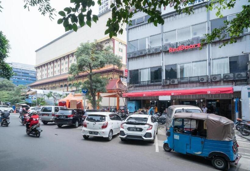 בית מלון כפרי Reddoorz @ Glodok