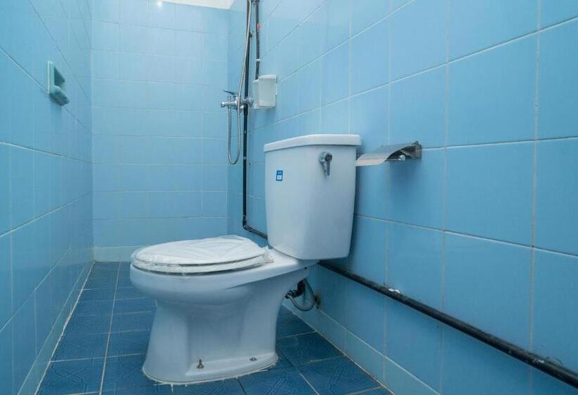 בית מלון כפרי Reddoorz @ Glodok