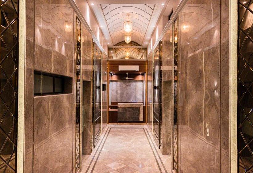 فندق Suvidha Suites