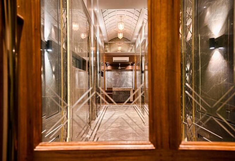 فندق Suvidha Suites