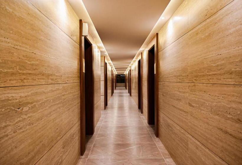 فندق Suvidha Suites