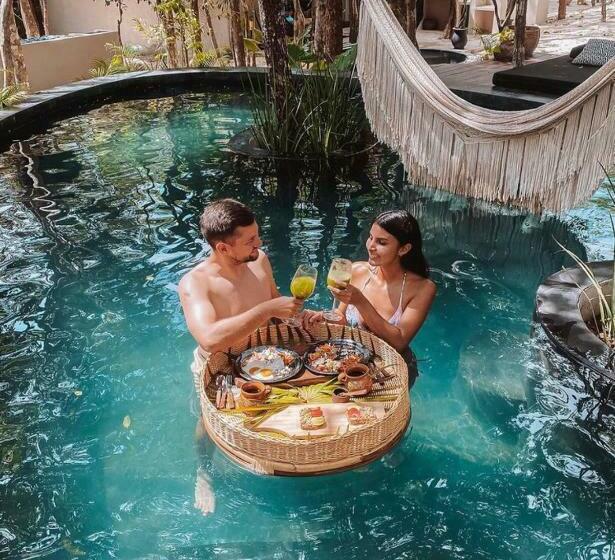 هتل The Yellow Nest Tulum