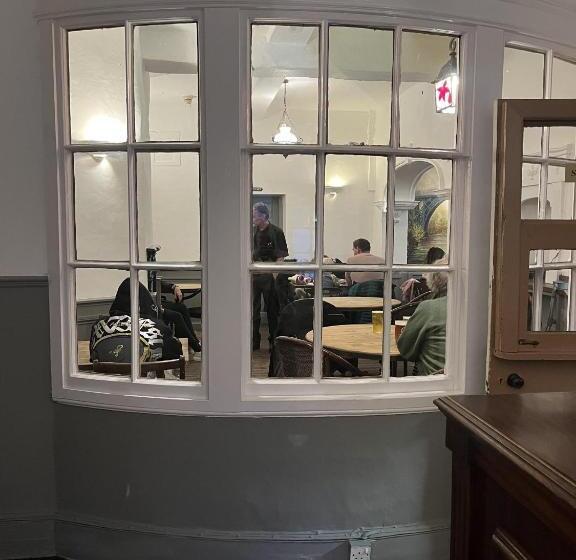 The Tontine Hotel & Bar