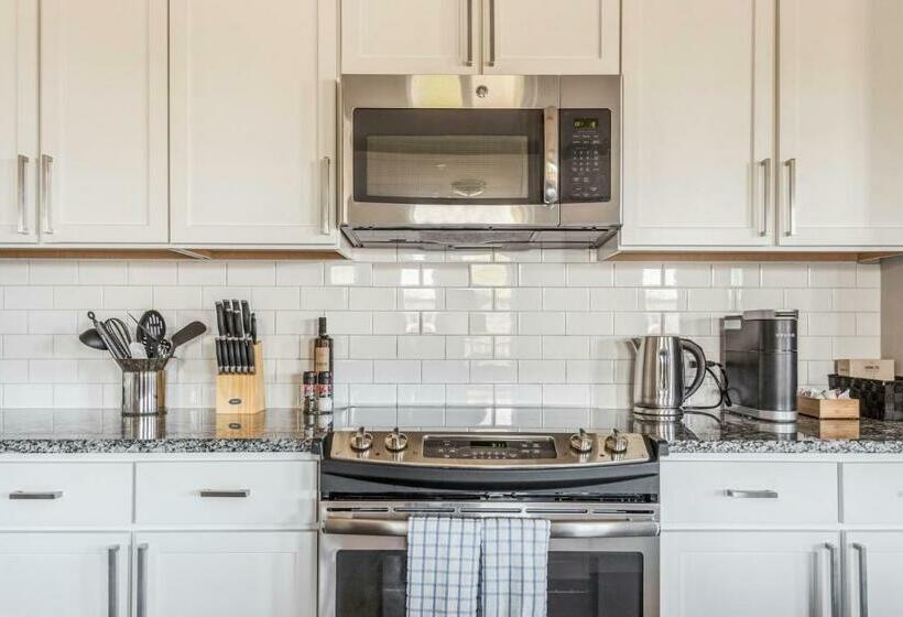 Kasa Dilworth Charlotte