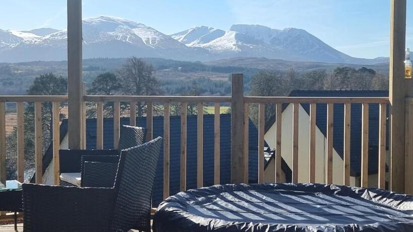 Nadurra But And Ben   Where The Ordinary Becomes Extraordinary