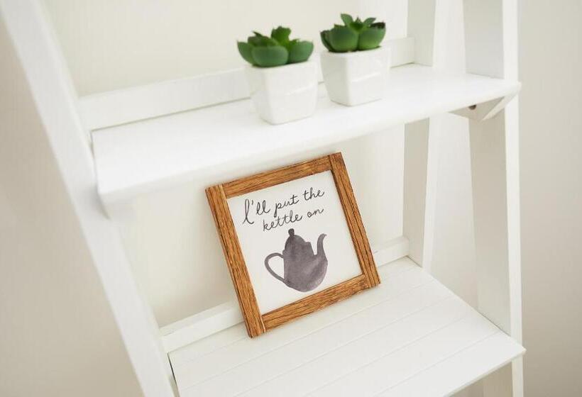 Royal Derby Hospital 3 Bed Town House