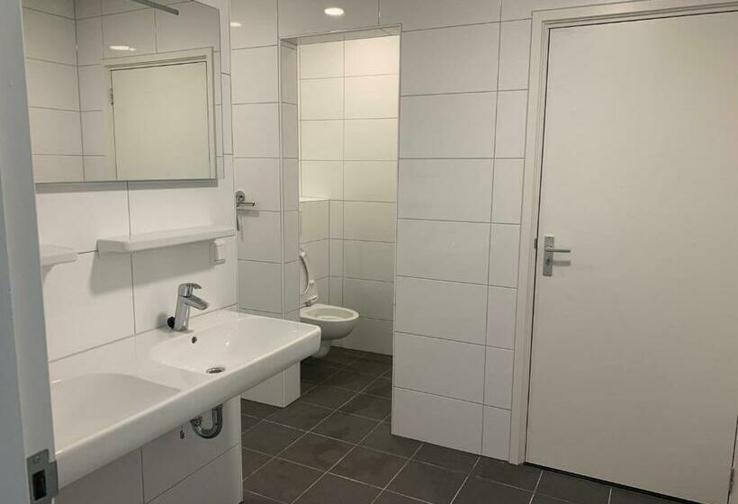 Stadshotel Aan De Ijssel In Hartje Deventer