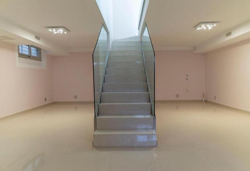 Stunning New Build 3 Bed Villa With Private Pool