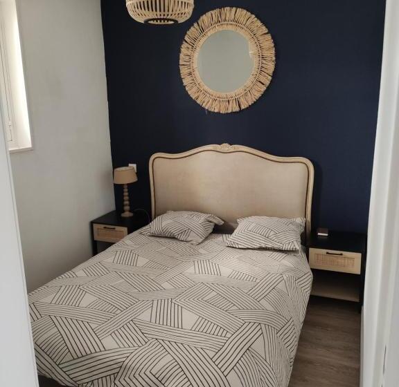 Superbe Appartement Avec Piscine Sauna Et Petite Vue Mer