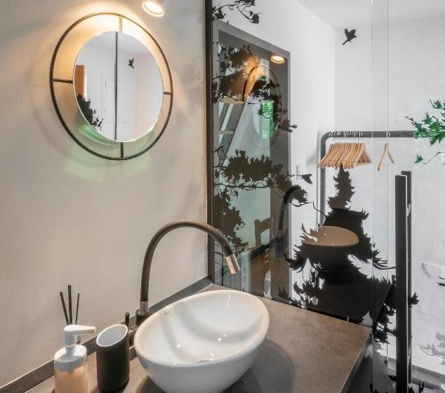 Tiny House, Podkrovní Apartmán A Apartmán S Výhledem Do Zahrady