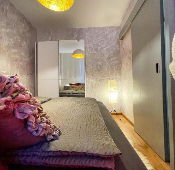 Viktor Apartment