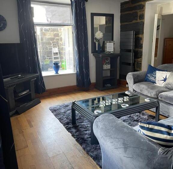 Lovely 2 Bed Apartment Porthmadog Harbourside
