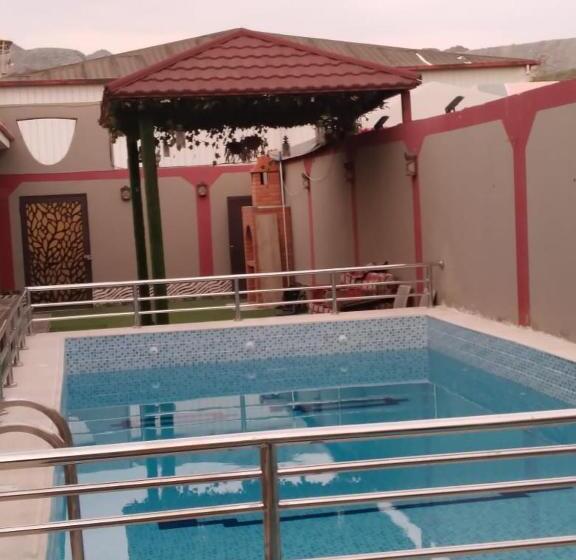 شاليهات الكوخ السويسري وأكوابارك