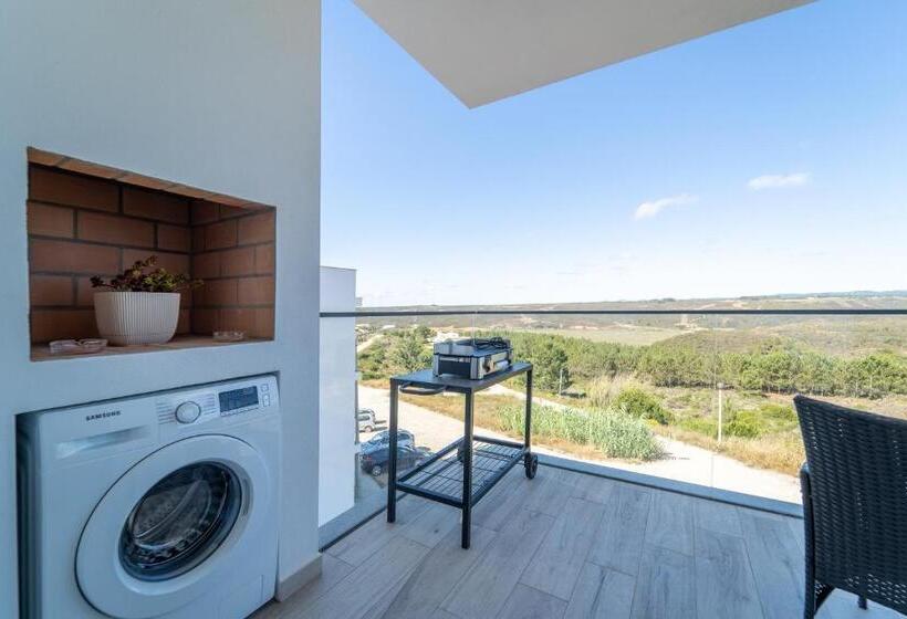 A Gaivota Walking Distance To Monte Clerigo And Amoreira Beaches