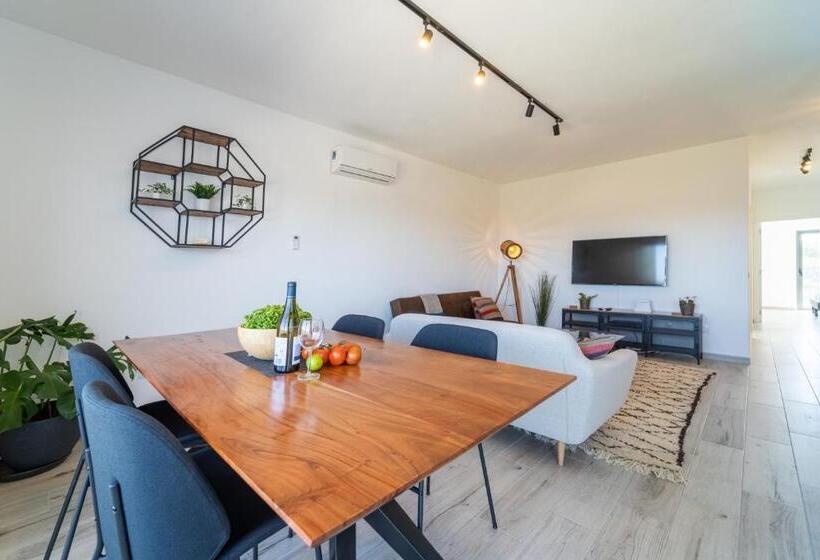 A Gaivota Walking Distance To Monte Clerigo And Amoreira Beaches