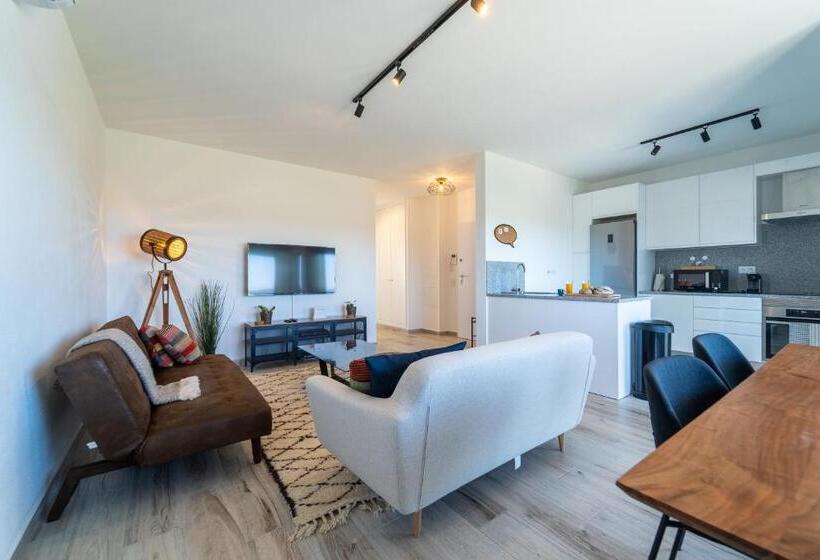 A Gaivota Walking Distance To Monte Clerigo And Amoreira Beaches