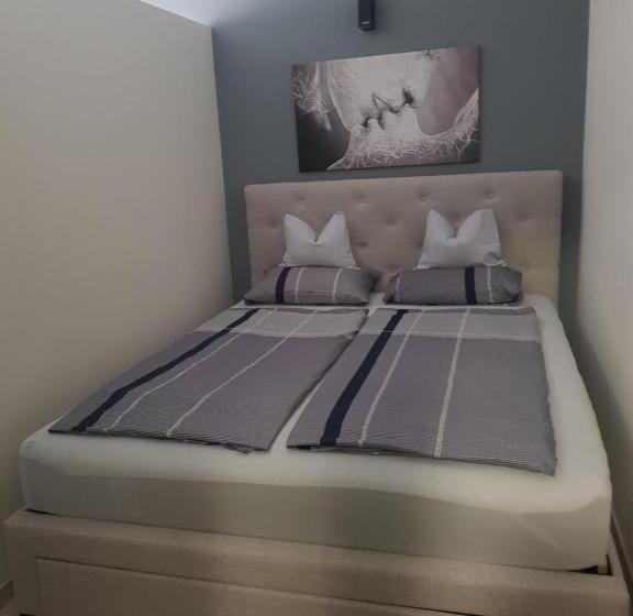 Alex Apartman