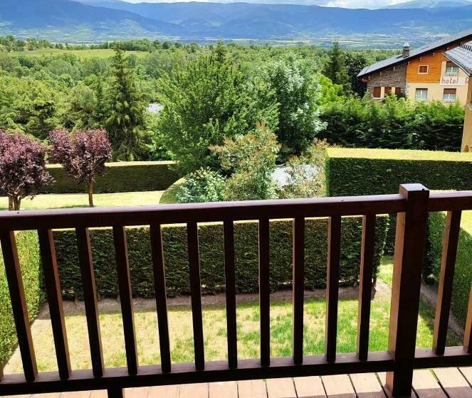 Amplio Duplex Con Piscina Cerca De Puigcerdà