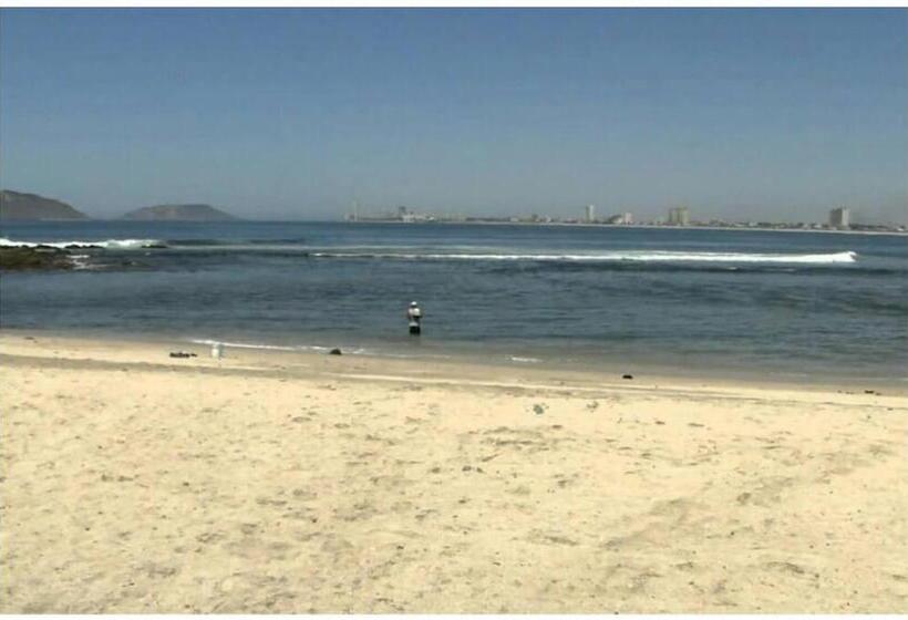 Apartmento Con Alberca A 50 Mt Del Mar La Licha