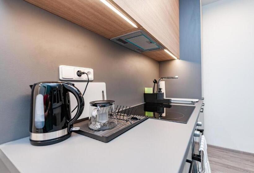 Apartments 4u: Kampus Upstairs Hradec Králové