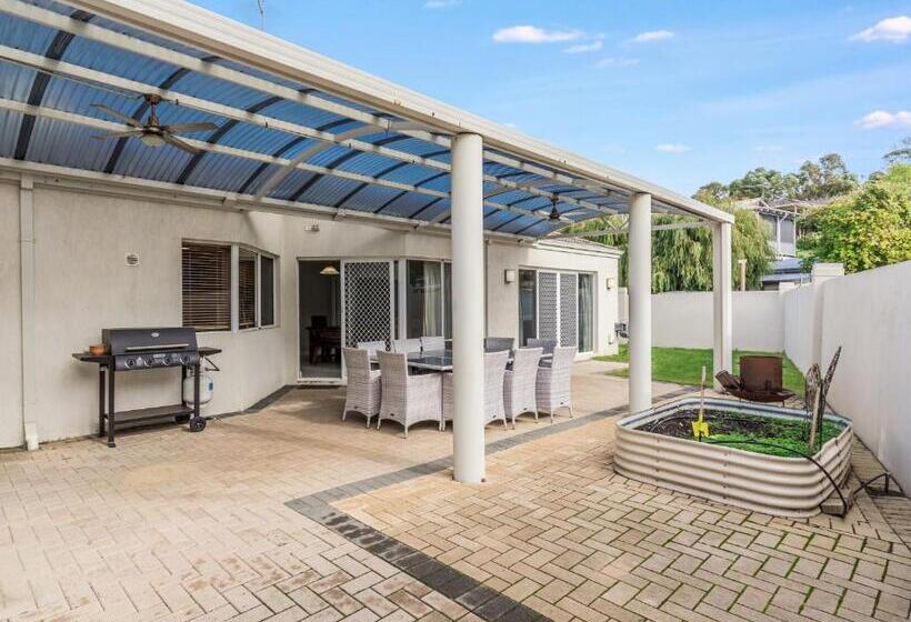 Aqua La Vista Mandurah