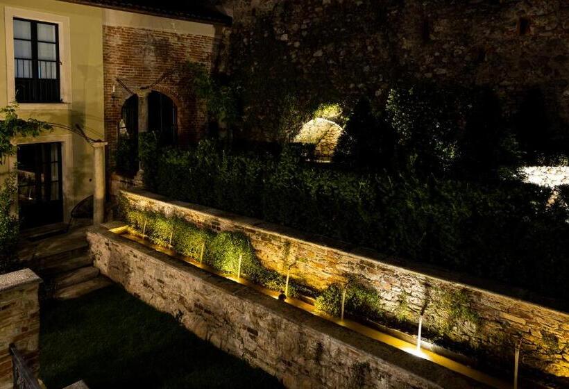 مبيت وإفطار Palazzo Fauzone Relais