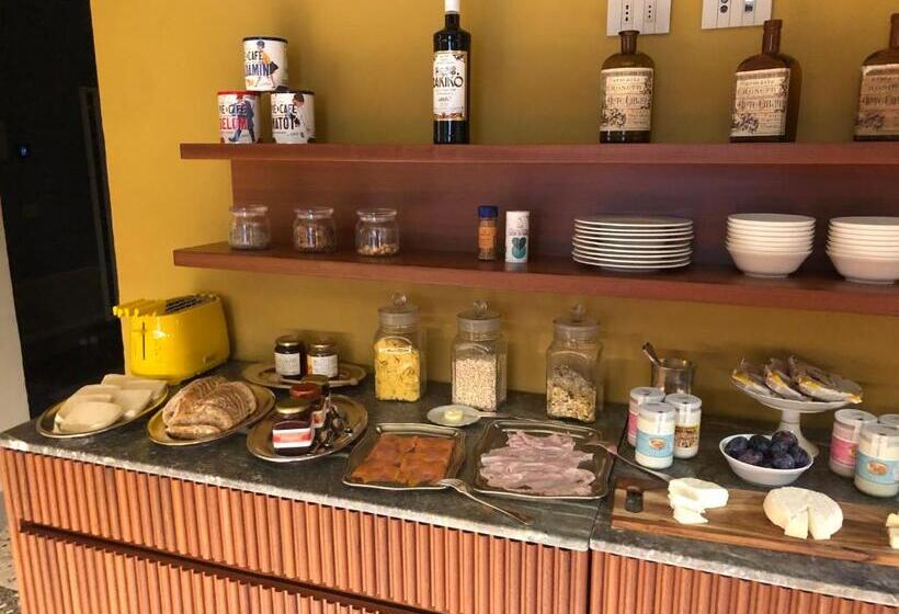 مبيت وإفطار Palazzo Fauzone Relais