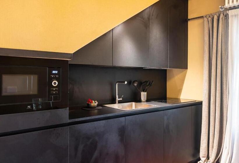 مبيت وإفطار Palazzo Fauzone Relais