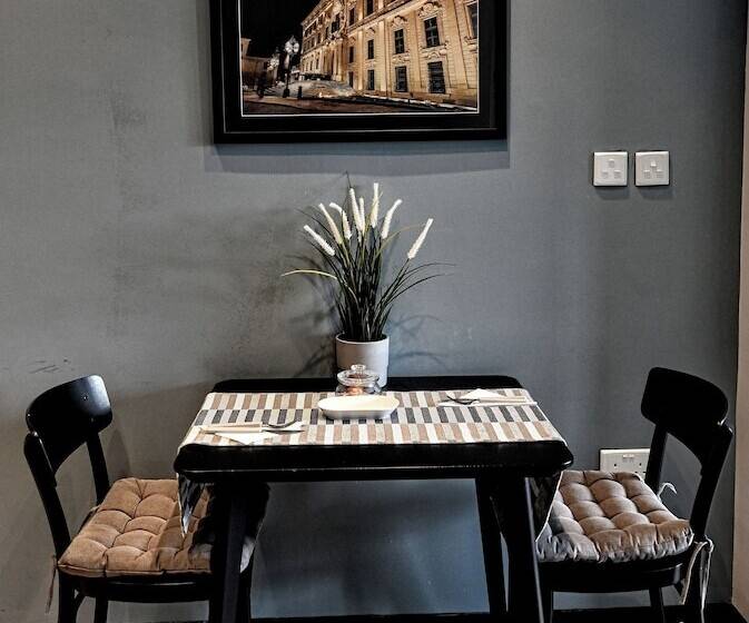 تختخواب و صبحانه Victoria By Petit Chic