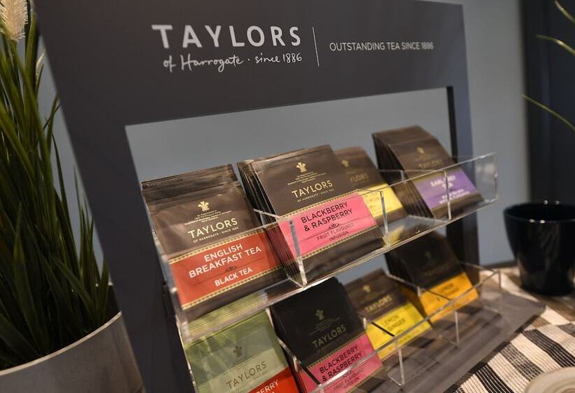 تختخواب و صبحانه Victoria By Petit Chic