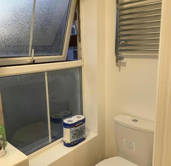 Luton Short Term Lets   Cardiff Road