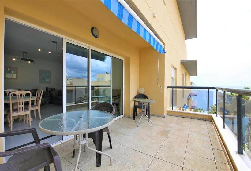 El Coral Apartment   First Beach Line