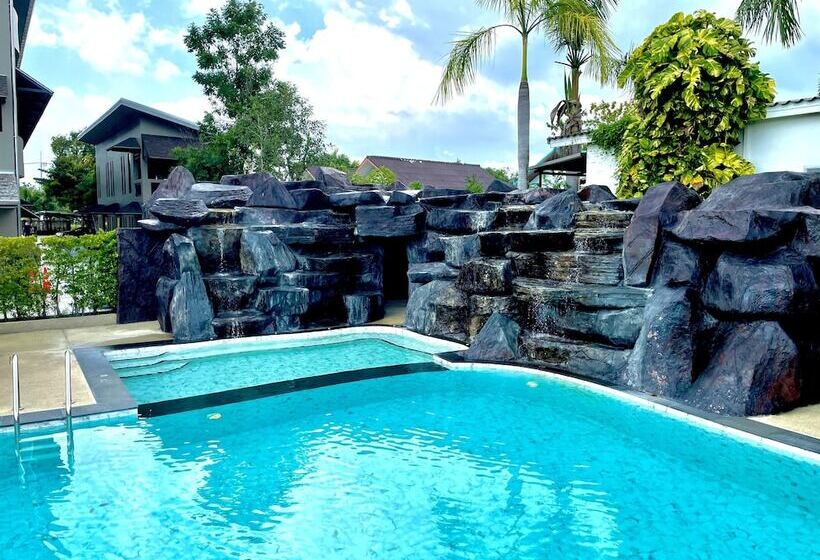 Hideaway Resort Banchang