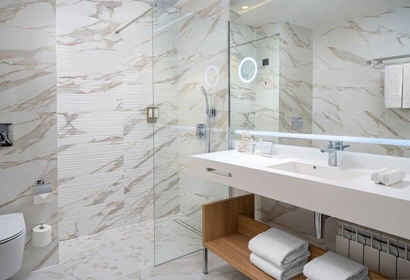 Отель Alma Health & Spa Retreat