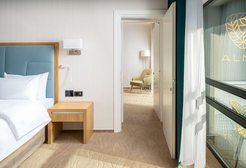 Отель Alma Health & Spa Retreat