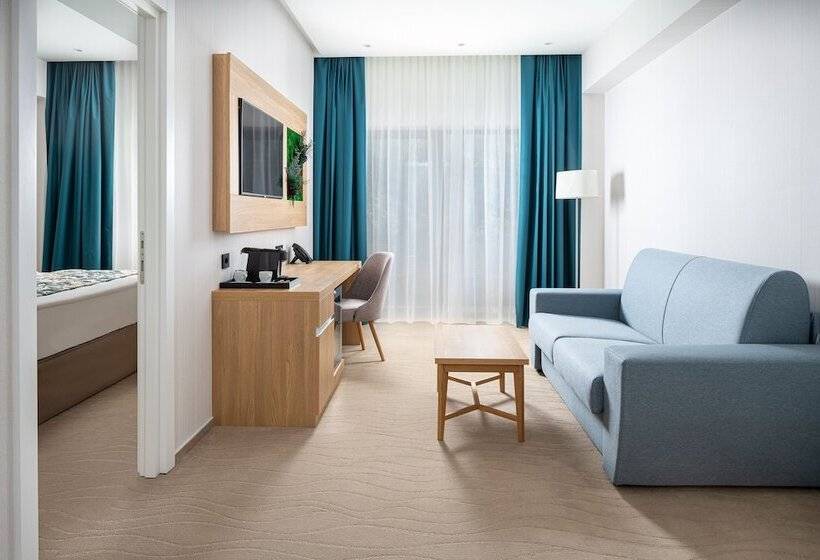 Отель Alma Health & Spa Retreat