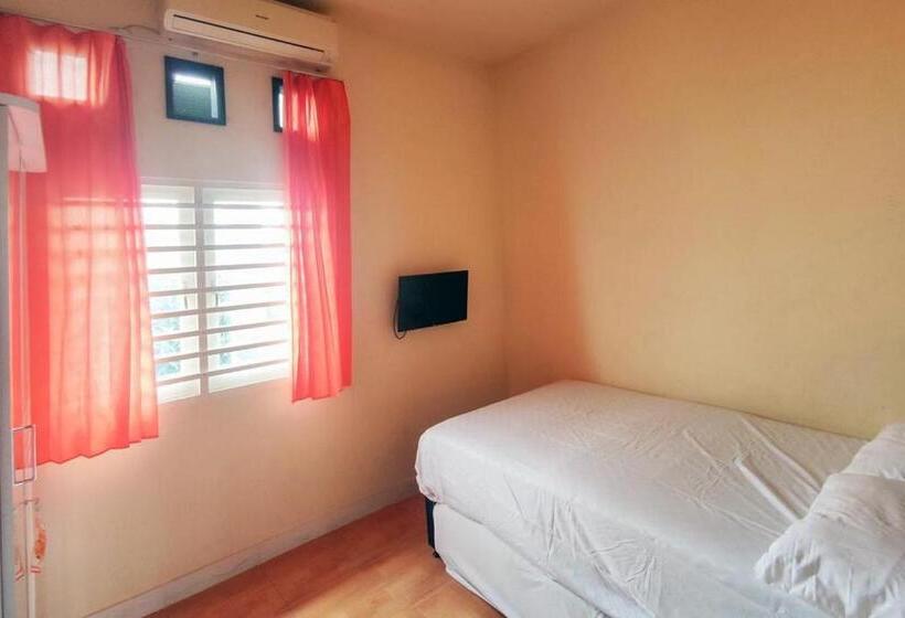 ホテル Chandra Graha Guesthouse Palu