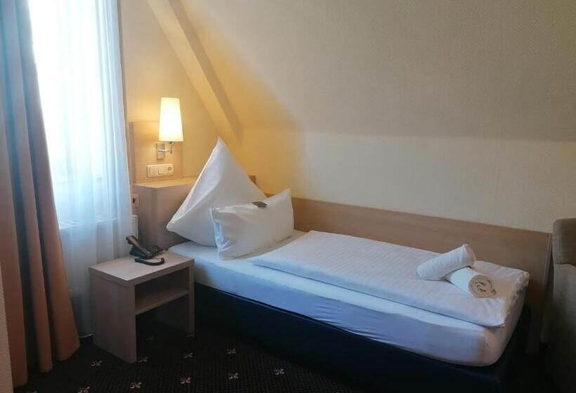 Отель Hessischer Hof