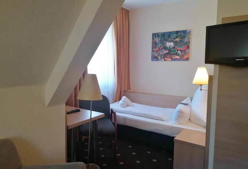 Отель Hessischer Hof