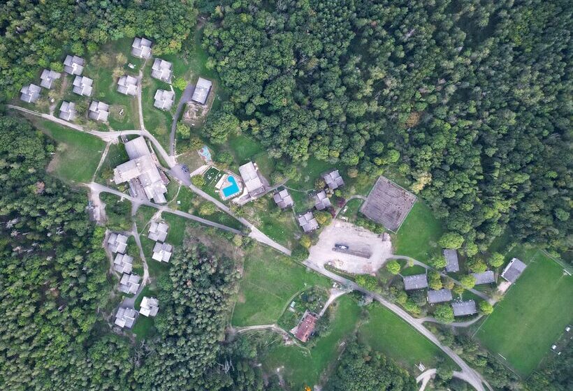 בית מלון כפרי Hôtel Parc Les Cigognes   Albé