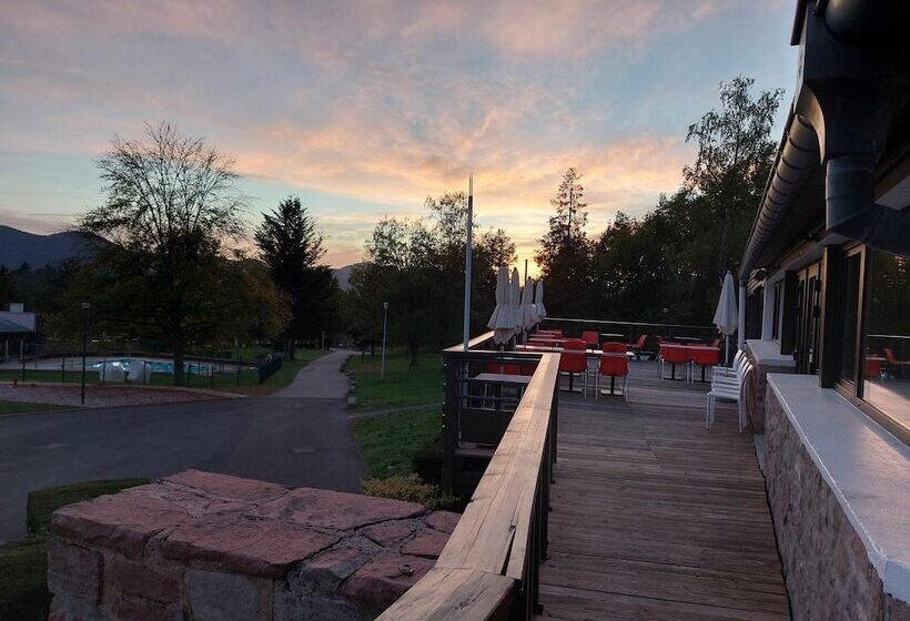 בית מלון כפרי Hôtel Parc Les Cigognes   Albé