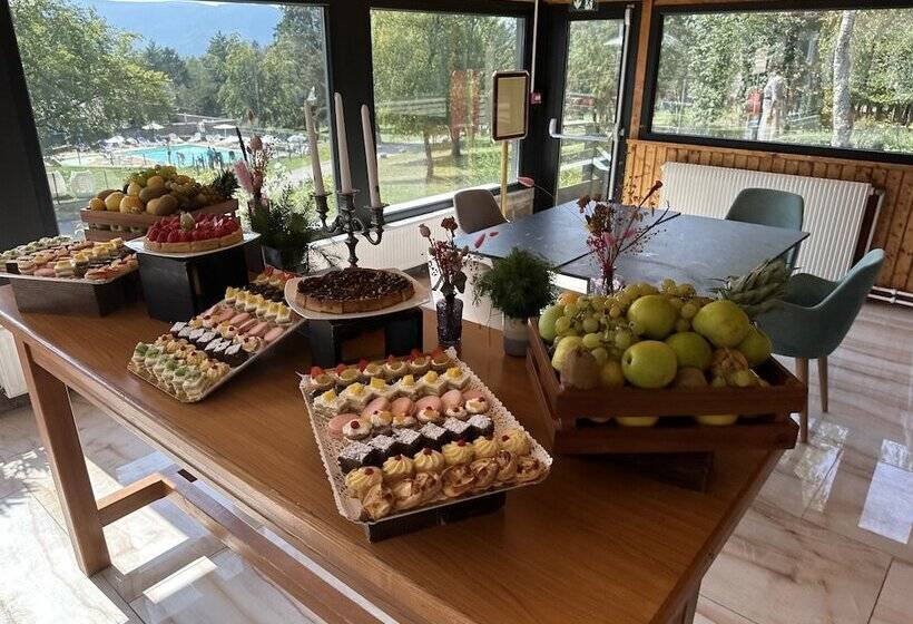 בית מלון כפרי Hôtel Parc Les Cigognes   Albé