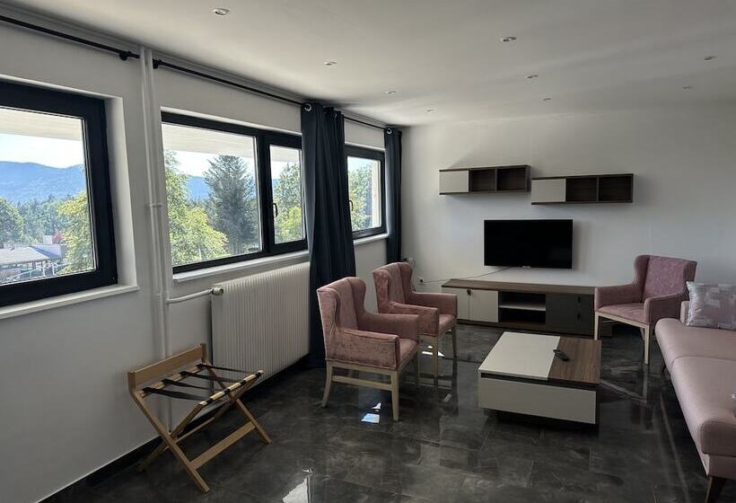 בית מלון כפרי Hôtel Parc Les Cigognes   Albé