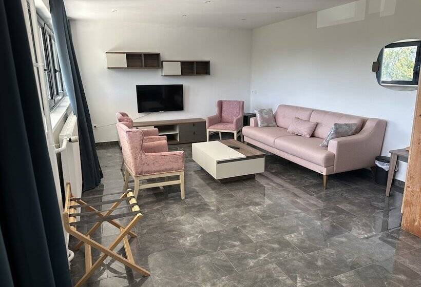 בית מלון כפרי Hôtel Parc Les Cigognes   Albé