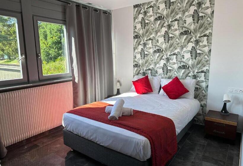 בית מלון כפרי Hôtel Parc Les Cigognes   Albé