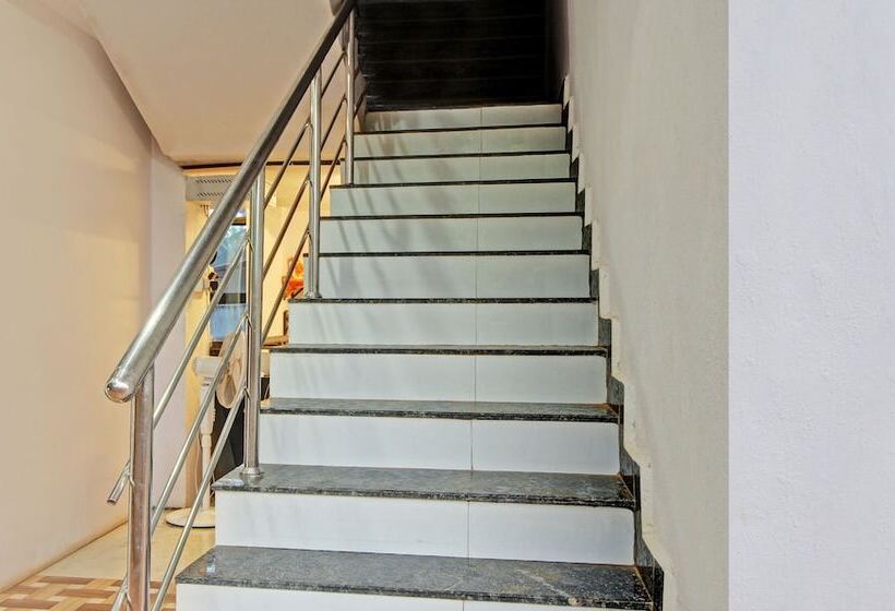 Itsy Hotels La Prince Residency