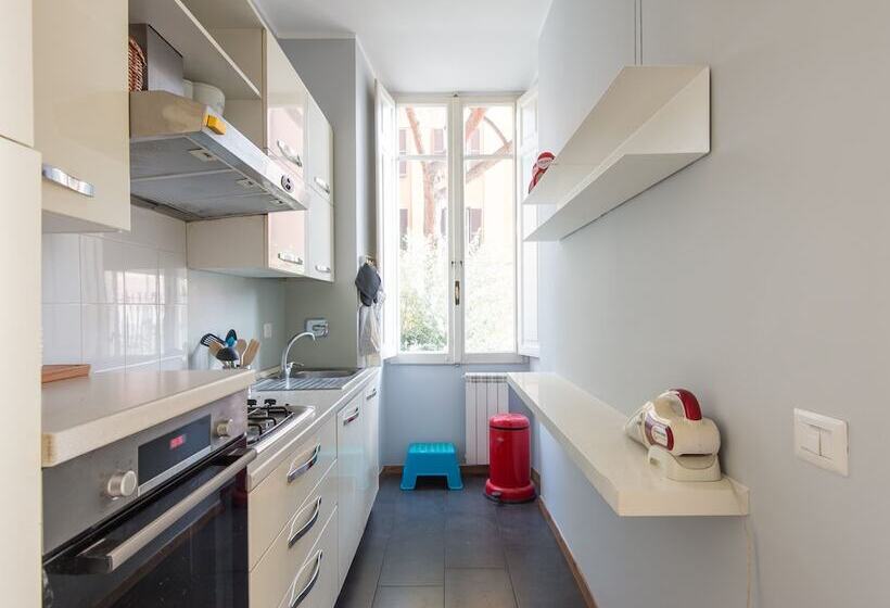 Auditorium Luxury Apartments